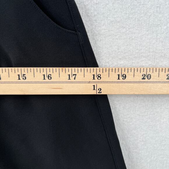 LULULEMON Noir Short 5.5” Womens 4 Black High Rise Pleated Elastic Tie Waist - Picture 13 of 14